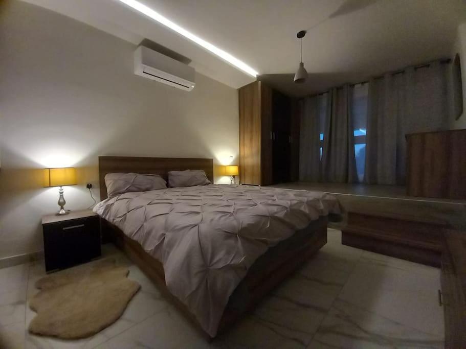 Brand New 1 Bedroom Flat *